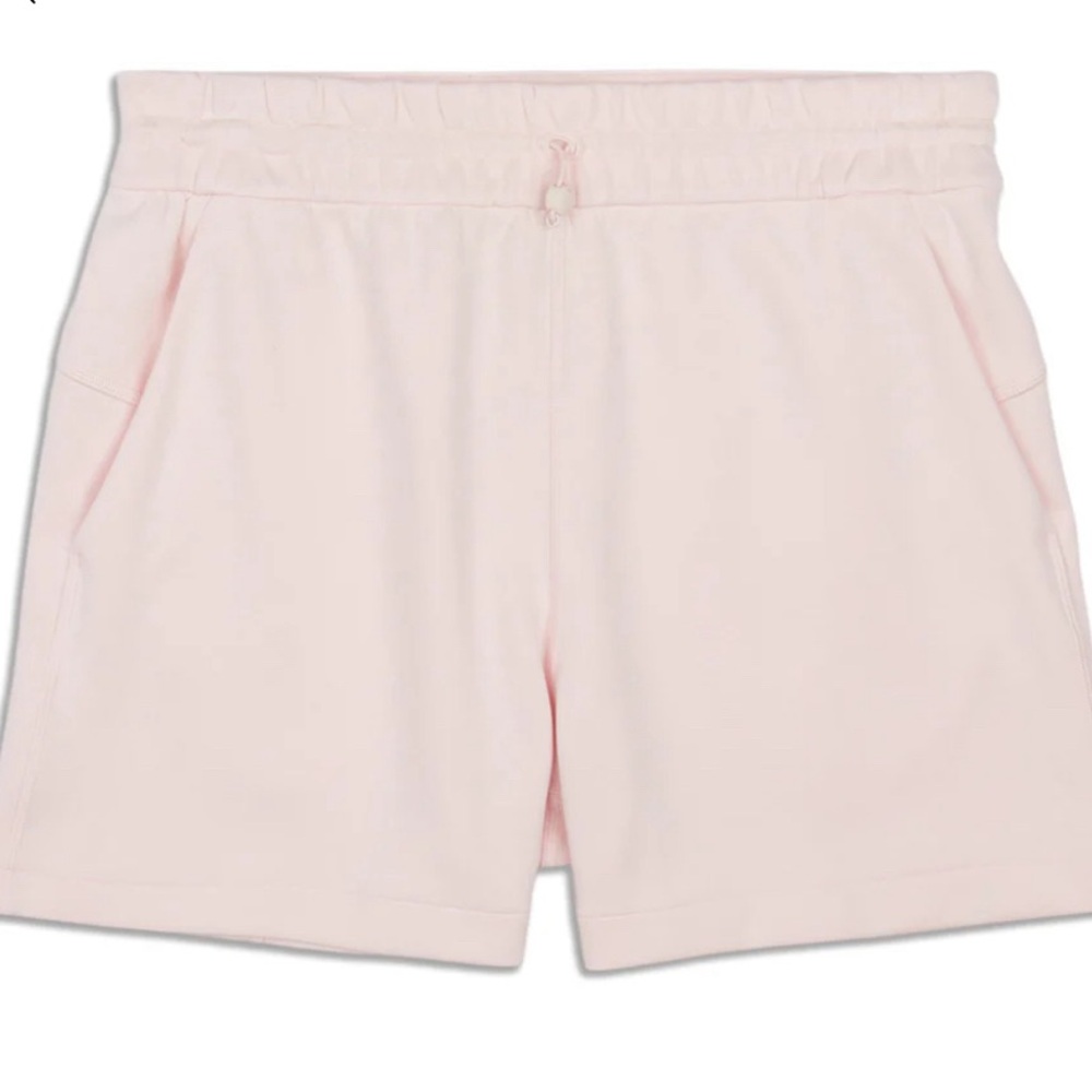 Lululemon Softstreme short in strawberry shortcake pink